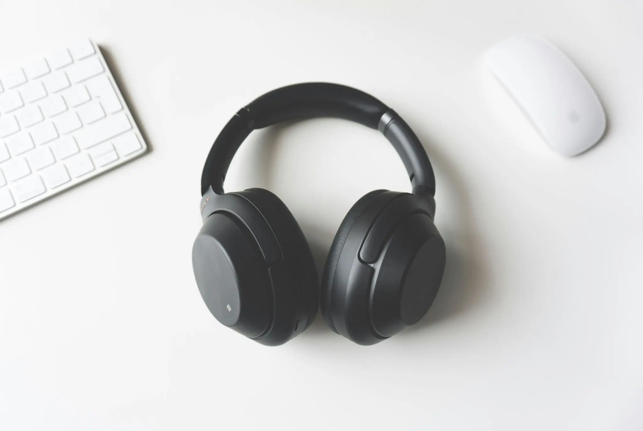 El fracaso de Doppler Labs: la startup que soñó los AirPods diez años antes 1 Merca2 post-mortem startup hardware