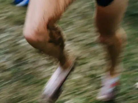 ejercicios-piernas-sin-gimnasi-fortalecer-piernas-s-1 fortalecer piernas sin gimnasio