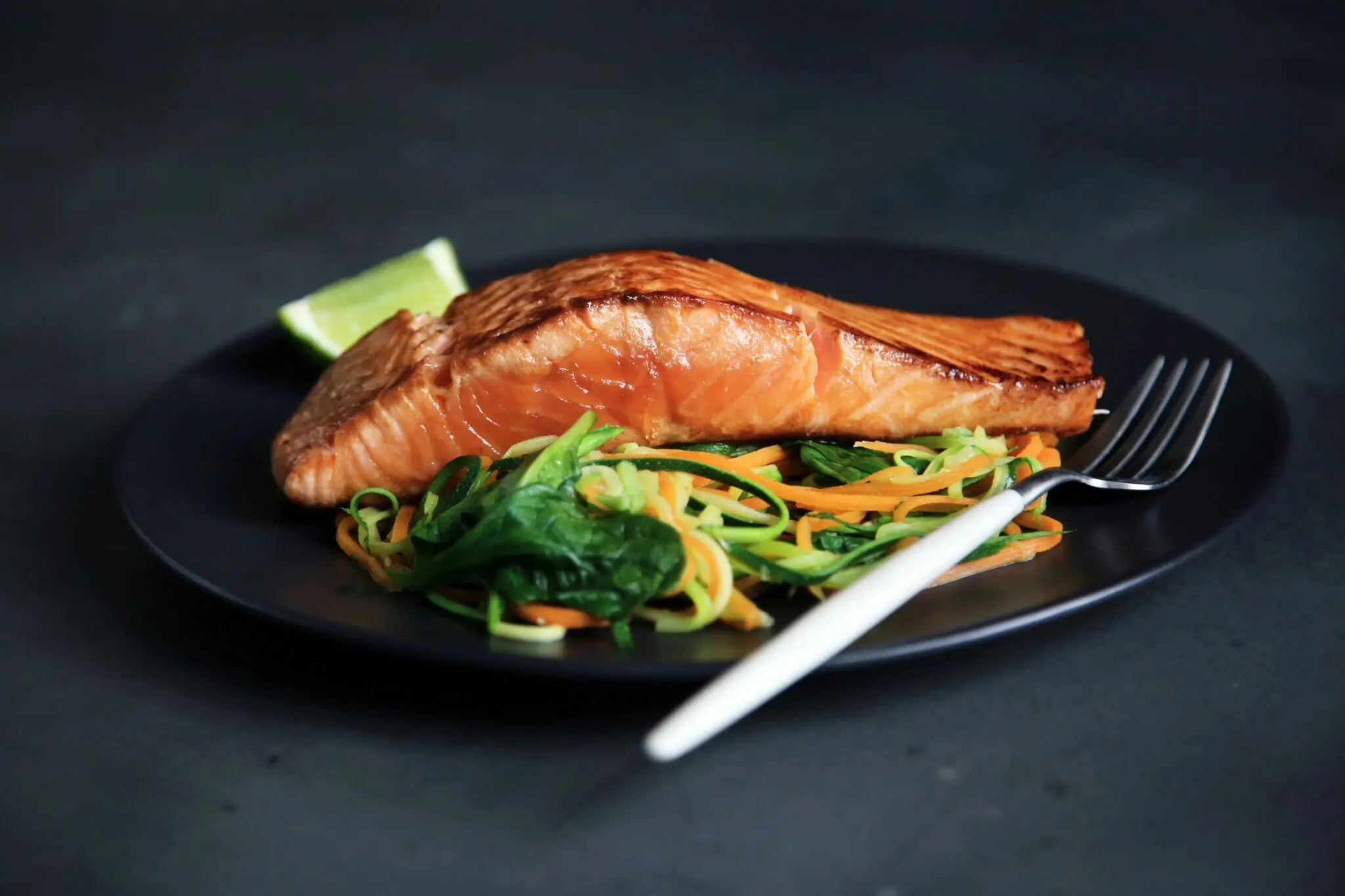 Omega-3: qué evidencia respalda una dosis eficaz de EPA y DHA (y cómo leer la etiqueta) 1 Merca2 omega 3 dosis eficaz