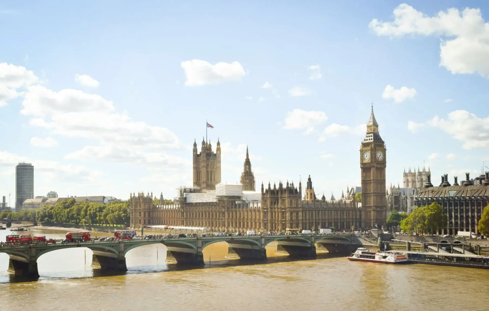 Westminster y el Big Ben junto al Támesis libre circulación Reino Unido UE