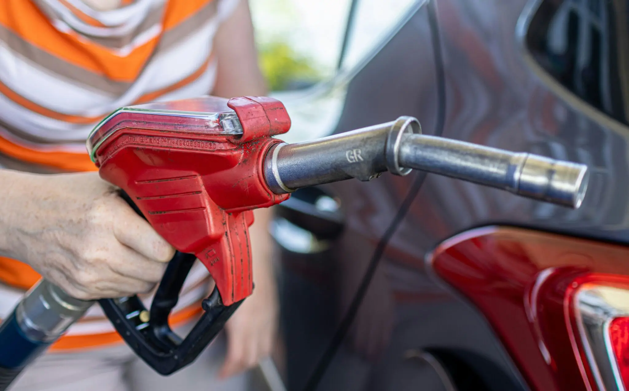 El gasóleo para transportistas: el precio escala a 2 euros y FENADISMER exige ayudas directas 1 Merca2 ayudas gasóleo