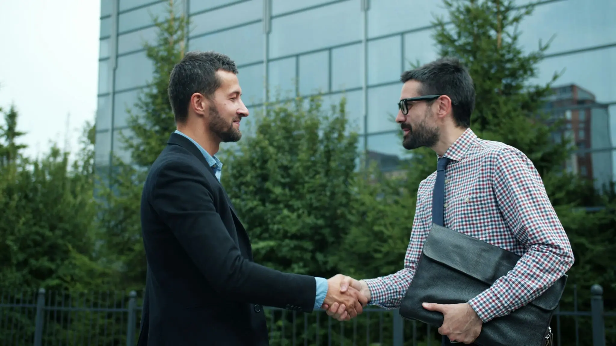 Sam Altman y su 'decepción crónica' con los MBA: el consejo de talento para tu primer empleo 1 Merca2 contratar primeros empleados