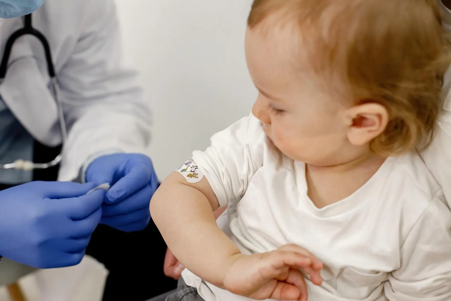 Madrid amplía la vacuna de la gripe hasta los 7 años: cómo sacar la cita hoy mismo para ti o para tus hijos