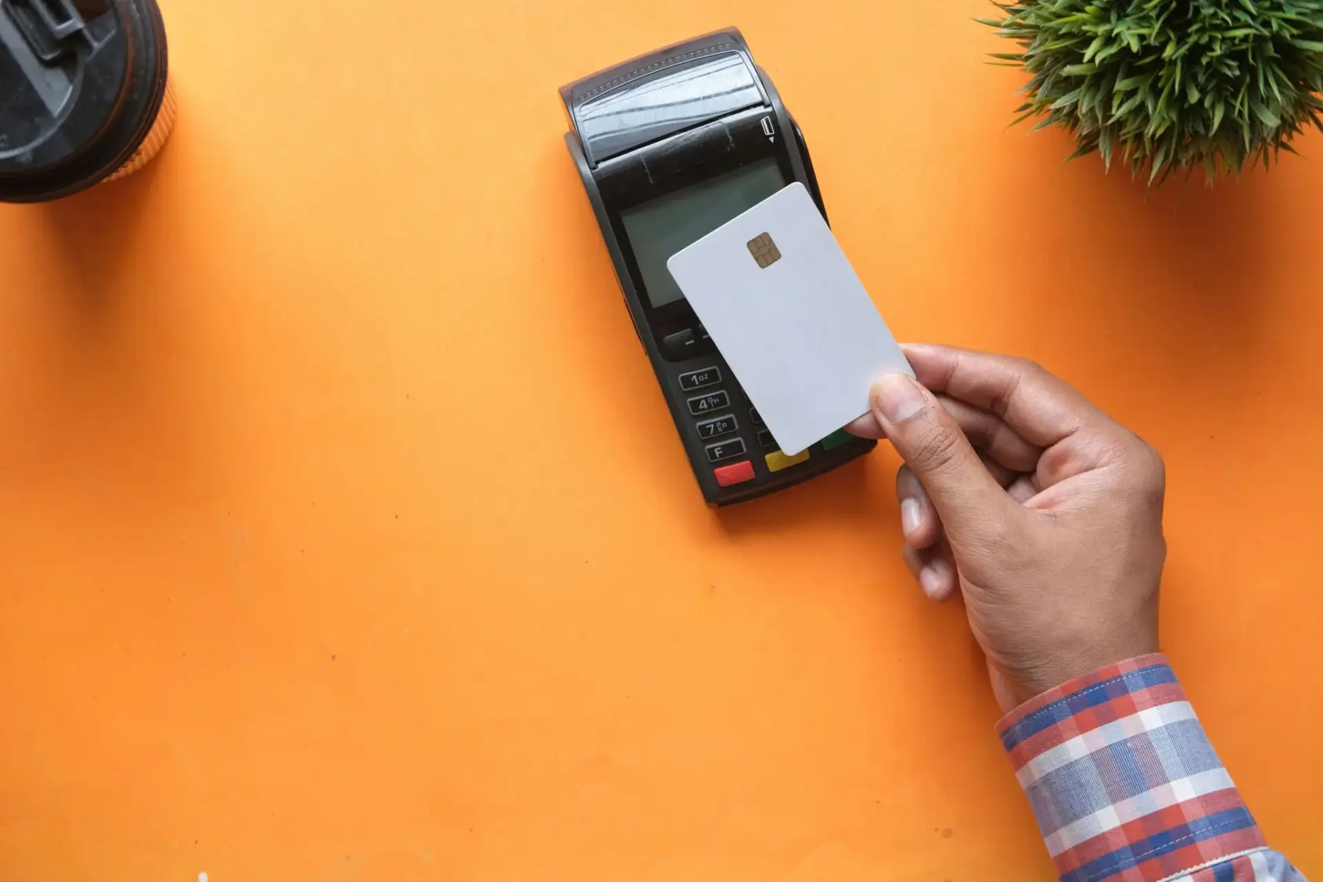 visa-pagar-gas-ethereum-tarjeta-portada gas Ethereum con Visa
